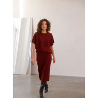 Yest Rok Sanneke Wine Red