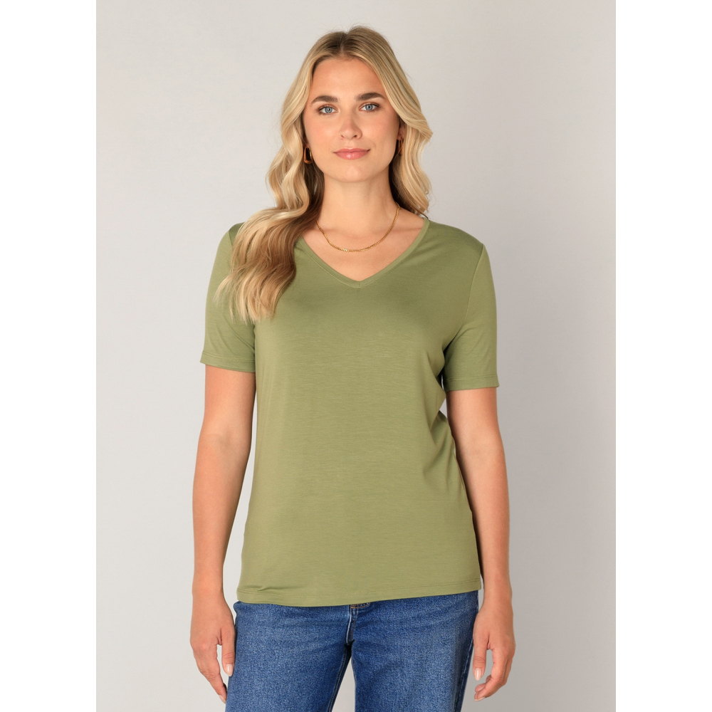 Base Level T-shirt Yanic Green